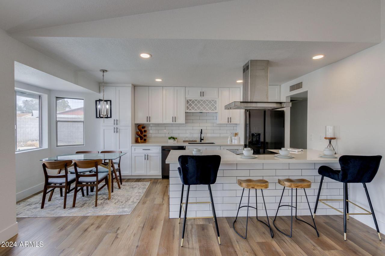 544 E Morrow Dr., Phoenix, AZ 85024