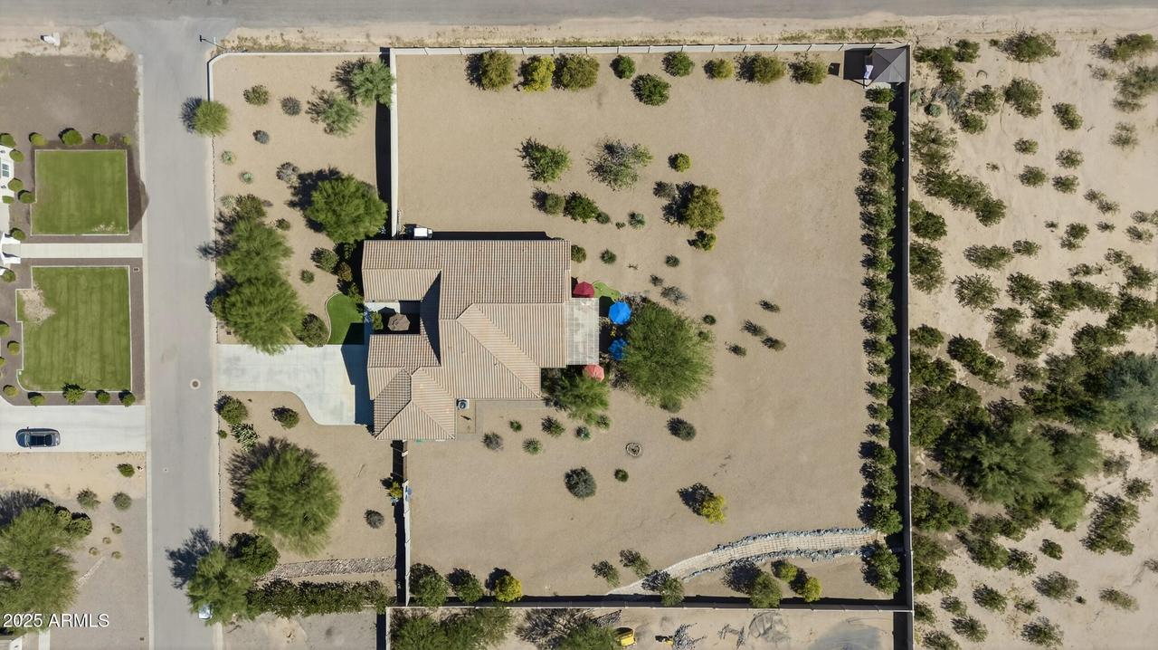 1913 W Laurie Ln., San Tan Valley, AZ 85144