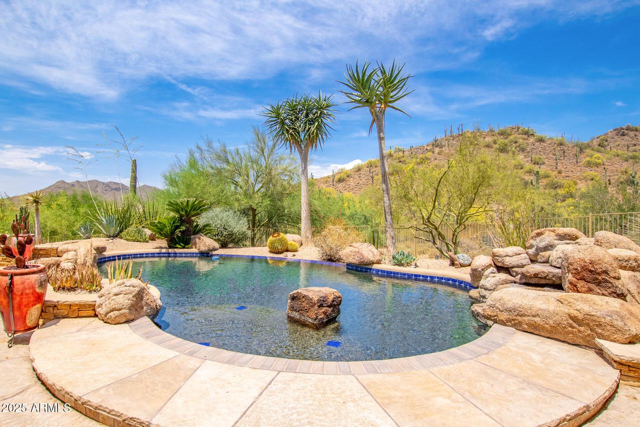 36092 N Summit Dr., Cave Creek, AZ 85331