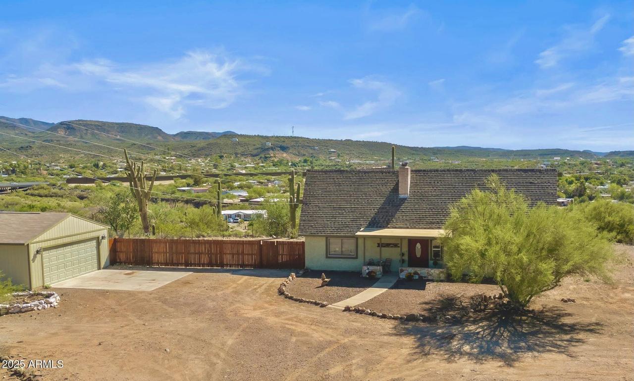 19245 E Indian Hills Dr., Black Canyon City, AZ 85324