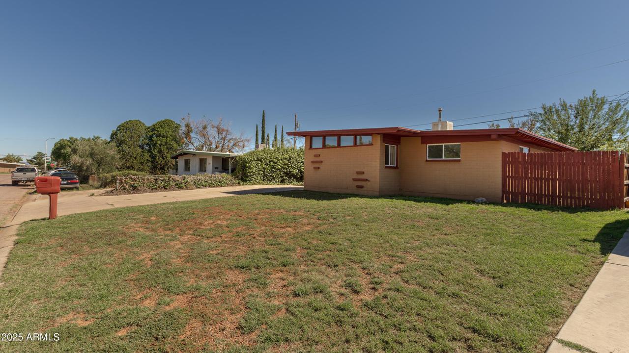 132 W Berridge Dr., Sierra Vista, AZ 85635