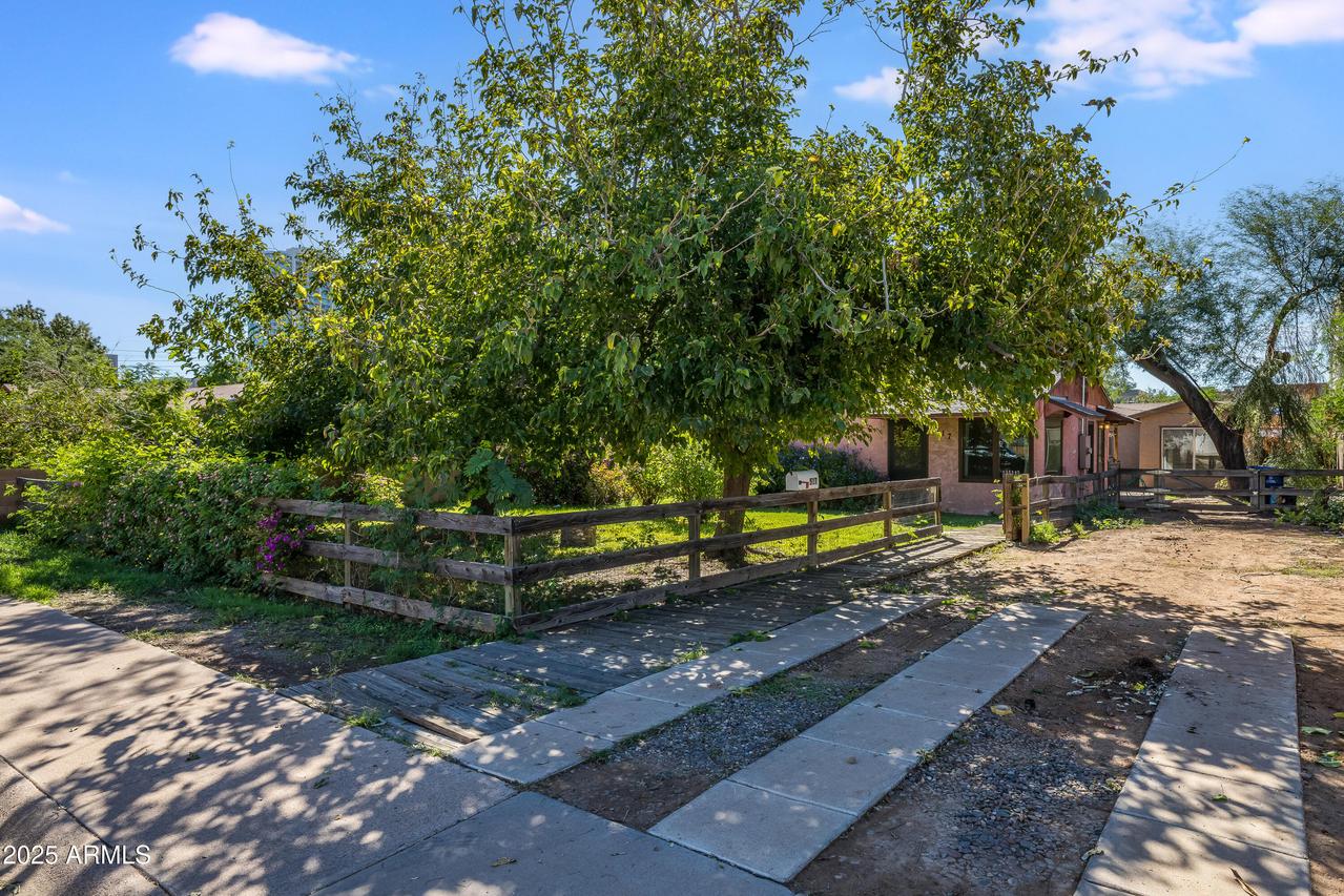 517 W Brown St., Tempe, AZ 85281