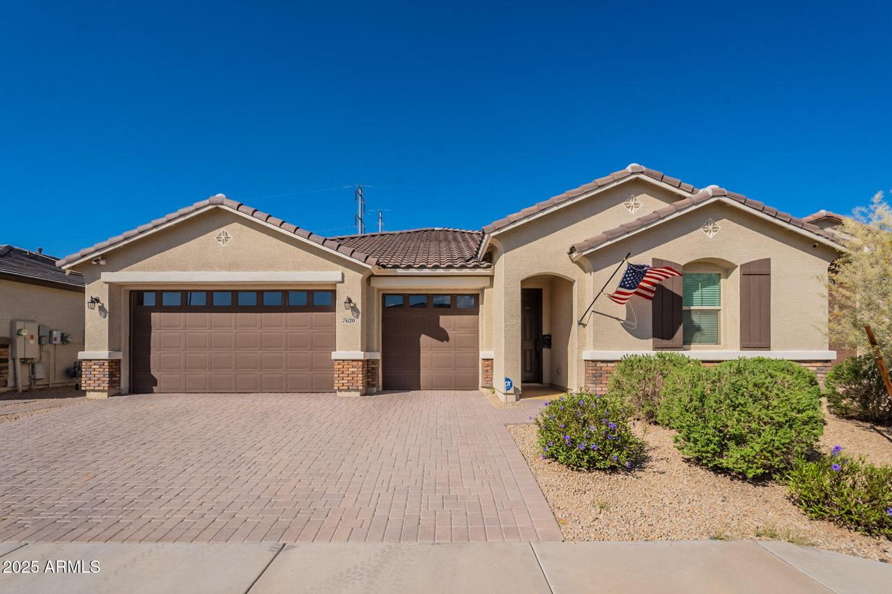 7620 W Raymond St., Phoenix, AZ 85043