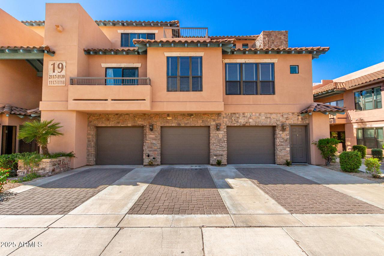 20660 N 40th St. #2120, Phoenix, AZ 85050