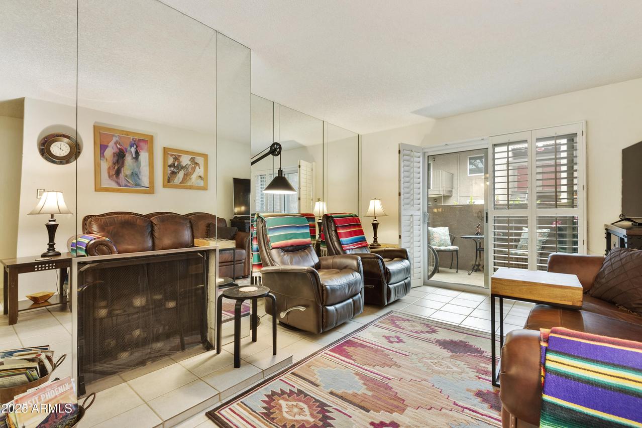 5525 E Thomas Rd. #M16, Phoenix, AZ 85018
