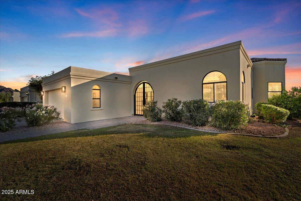 3800 E Lincoln Dr. #42, Phoenix, AZ 85018