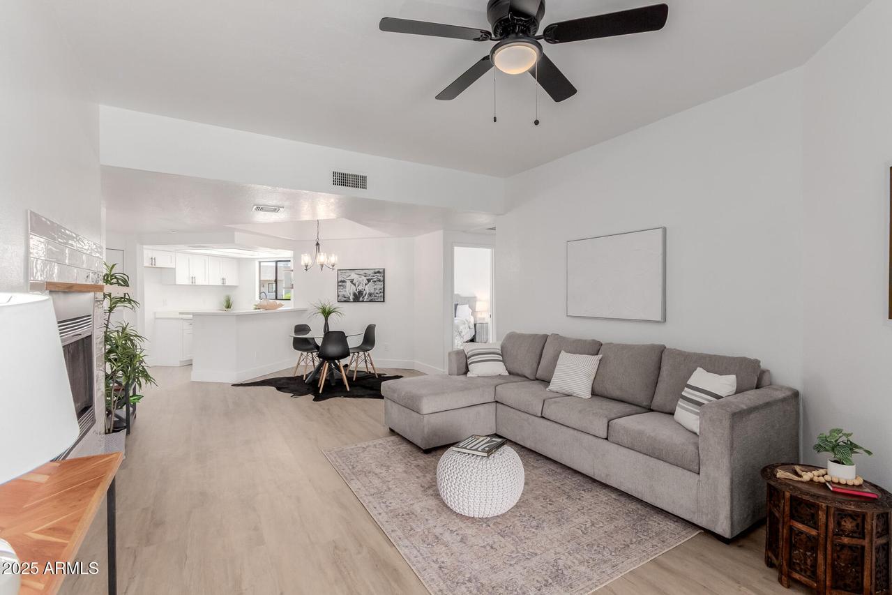 1352 E Highland Ave. #206, Phoenix, AZ 85014