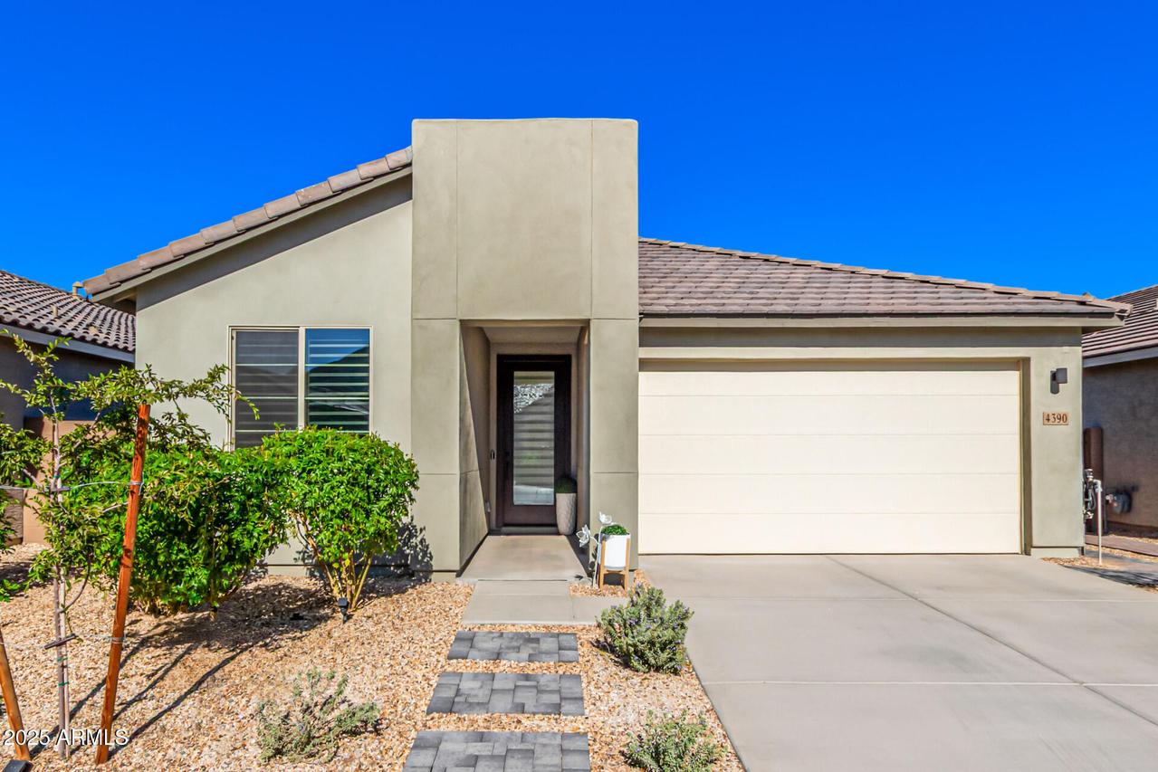 4390 W Albert Dr., San Tan Valley, AZ 85144