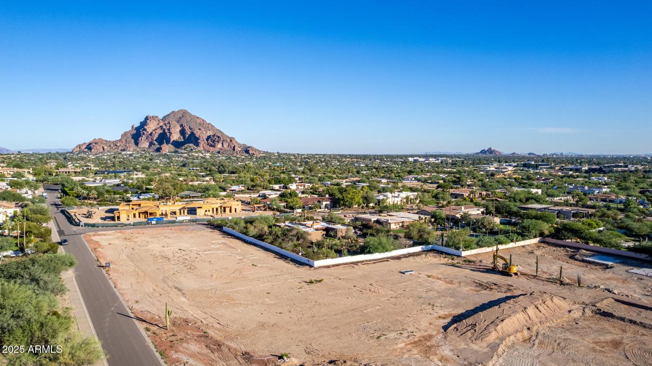 3627 E Bethany Home Rd. #2, Paradise Valley, AZ 85253