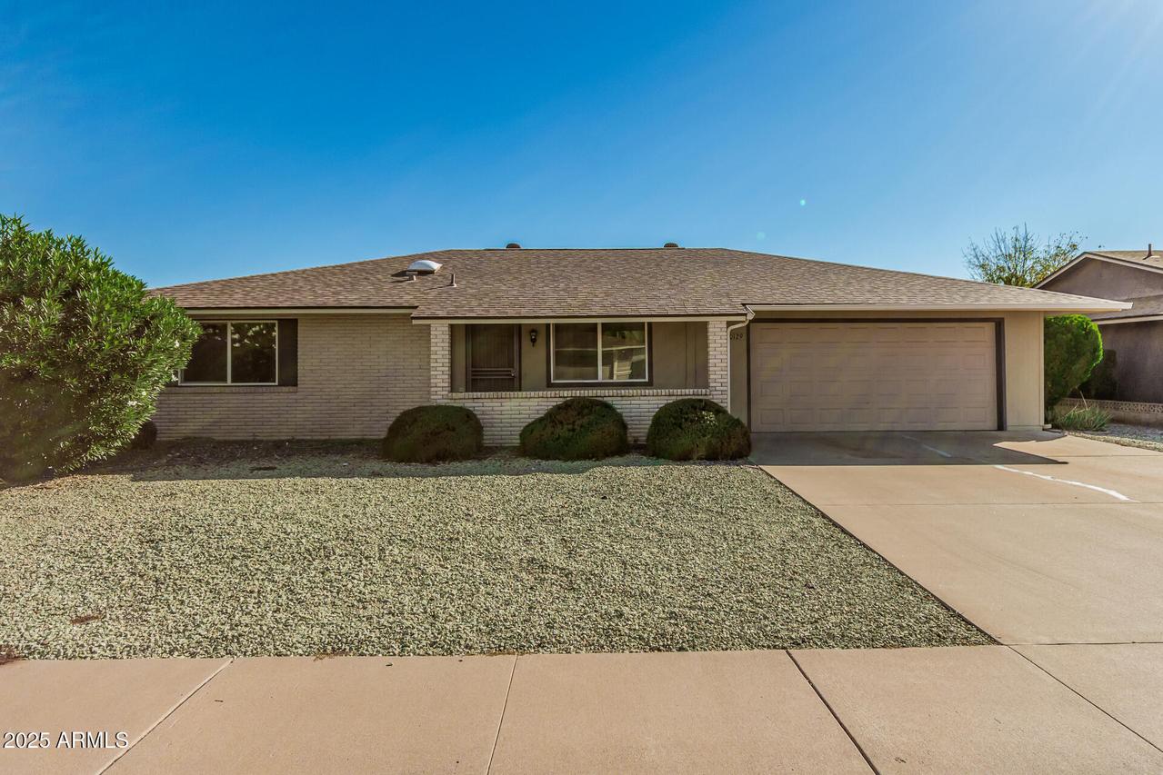 10129 W Pine Springs Dr., Sun City, AZ 85373