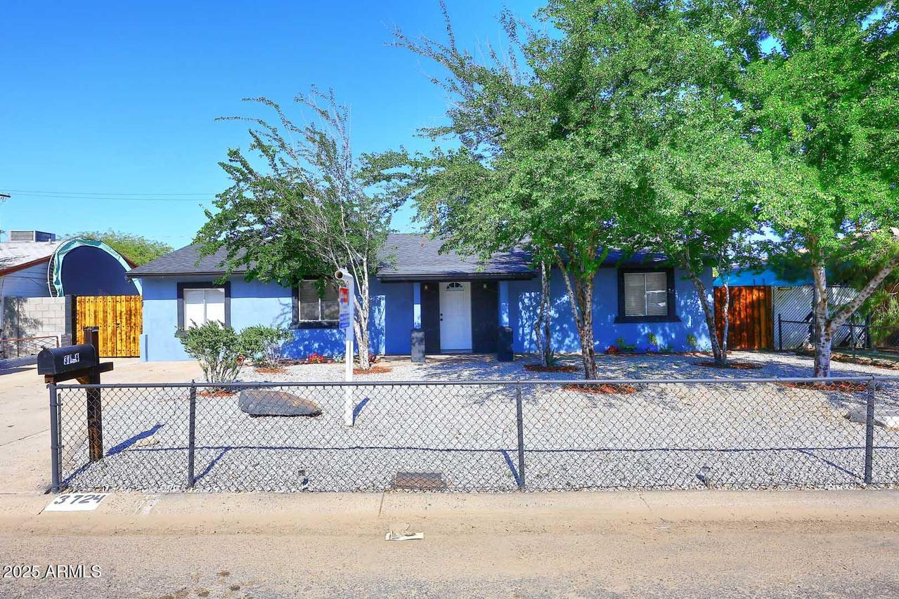 3724 W Verde Ln., Phoenix, AZ 85019