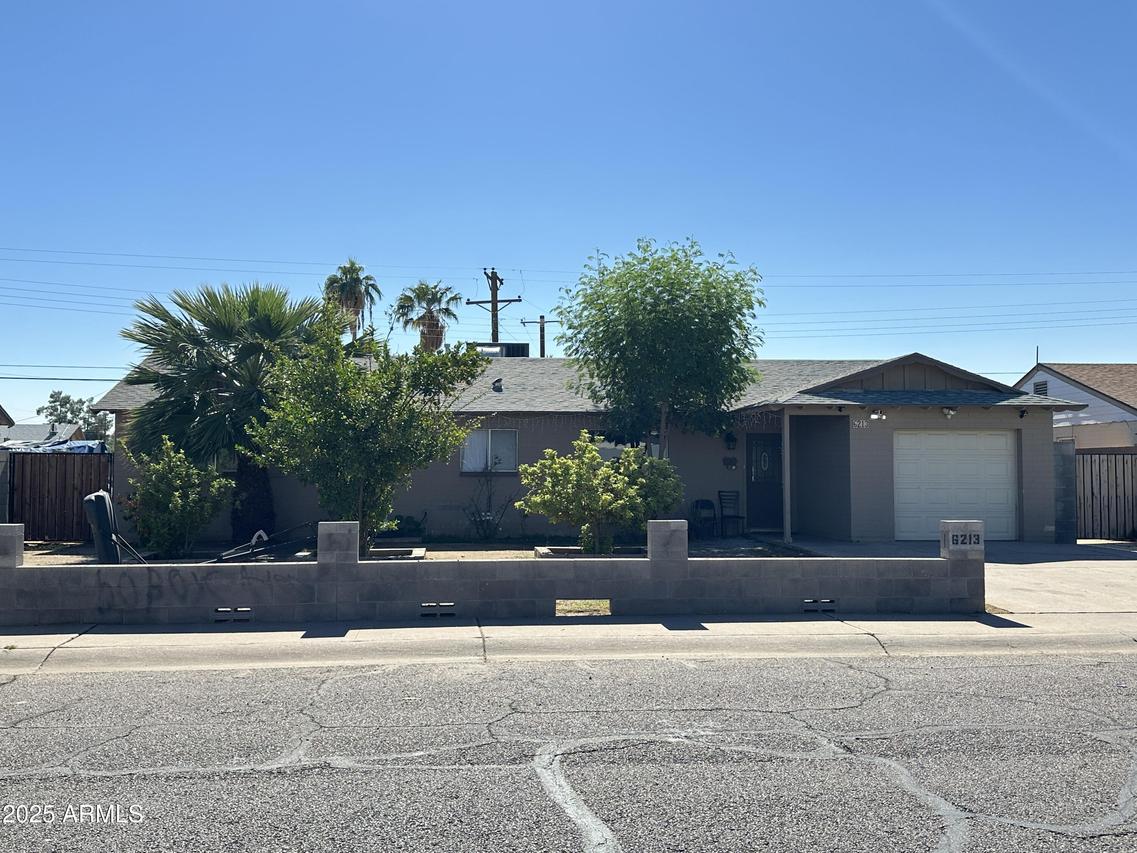 6213 W Earll Dr., Phoenix, AZ 85033