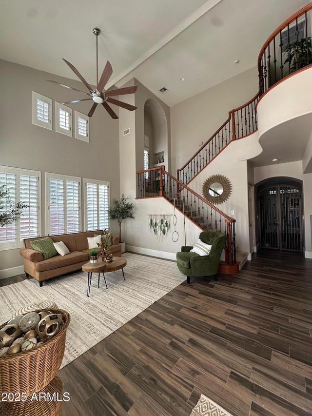 15294 W Old Oak Ln., Surprise, AZ 85379
