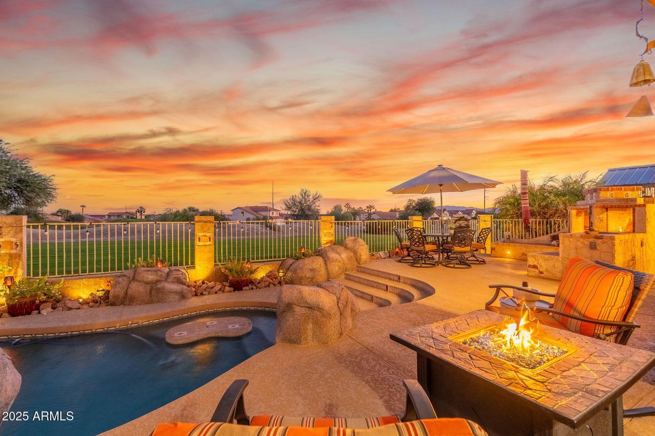 1437 E Glenhaven Dr., Phoenix, AZ 85048