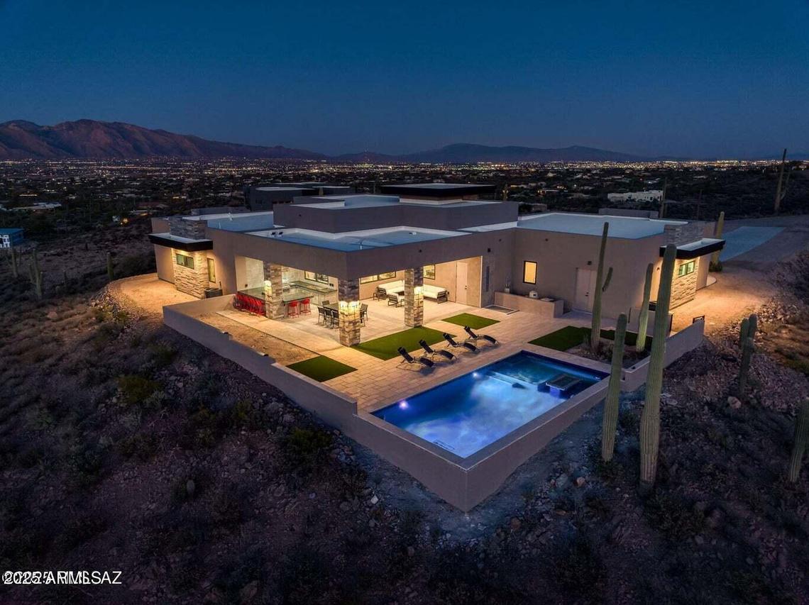 5901 W El Camino Del Cerro, Tucson, AZ 85745