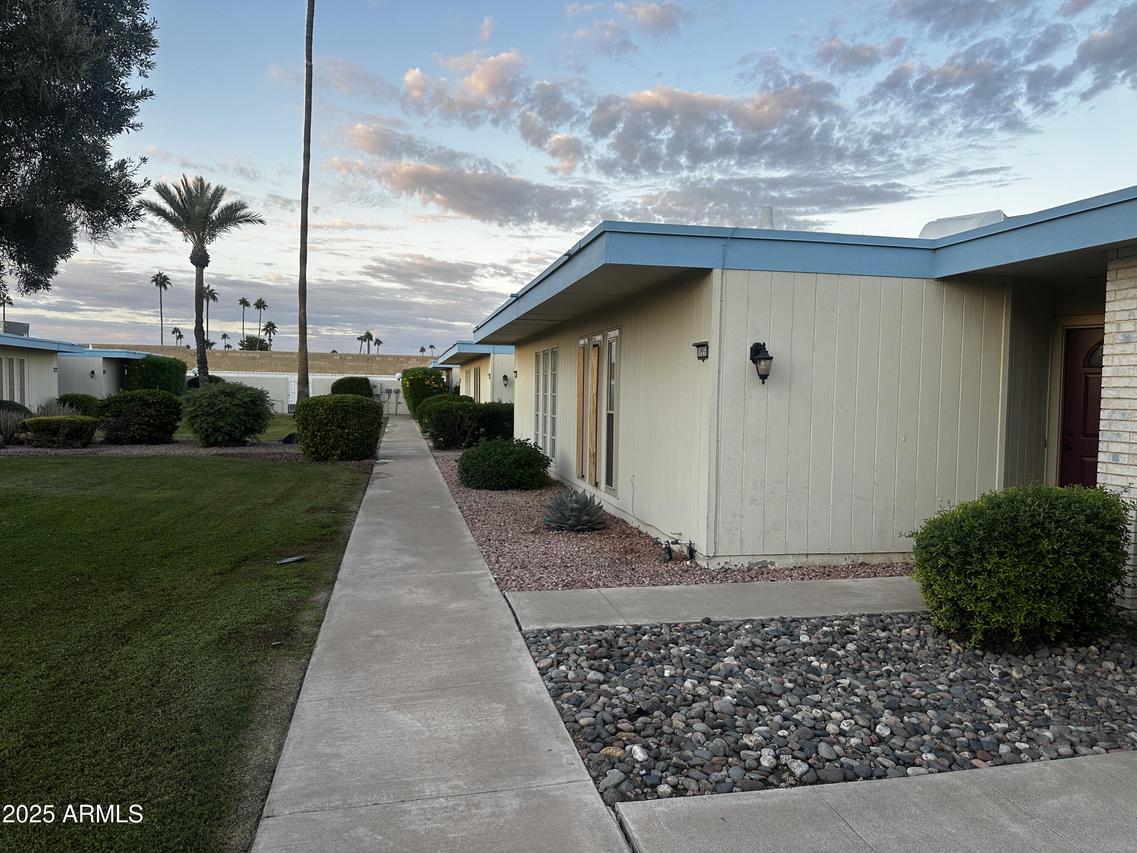 10958 W Coggins Dr., Sun City, AZ 85351