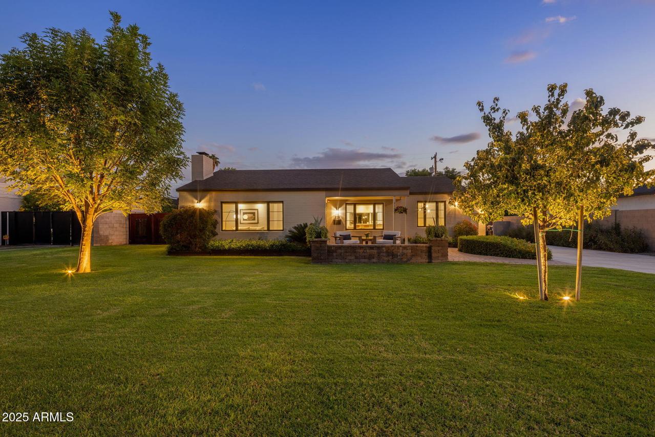 219 E Oregon Ave., Phoenix, AZ 85012