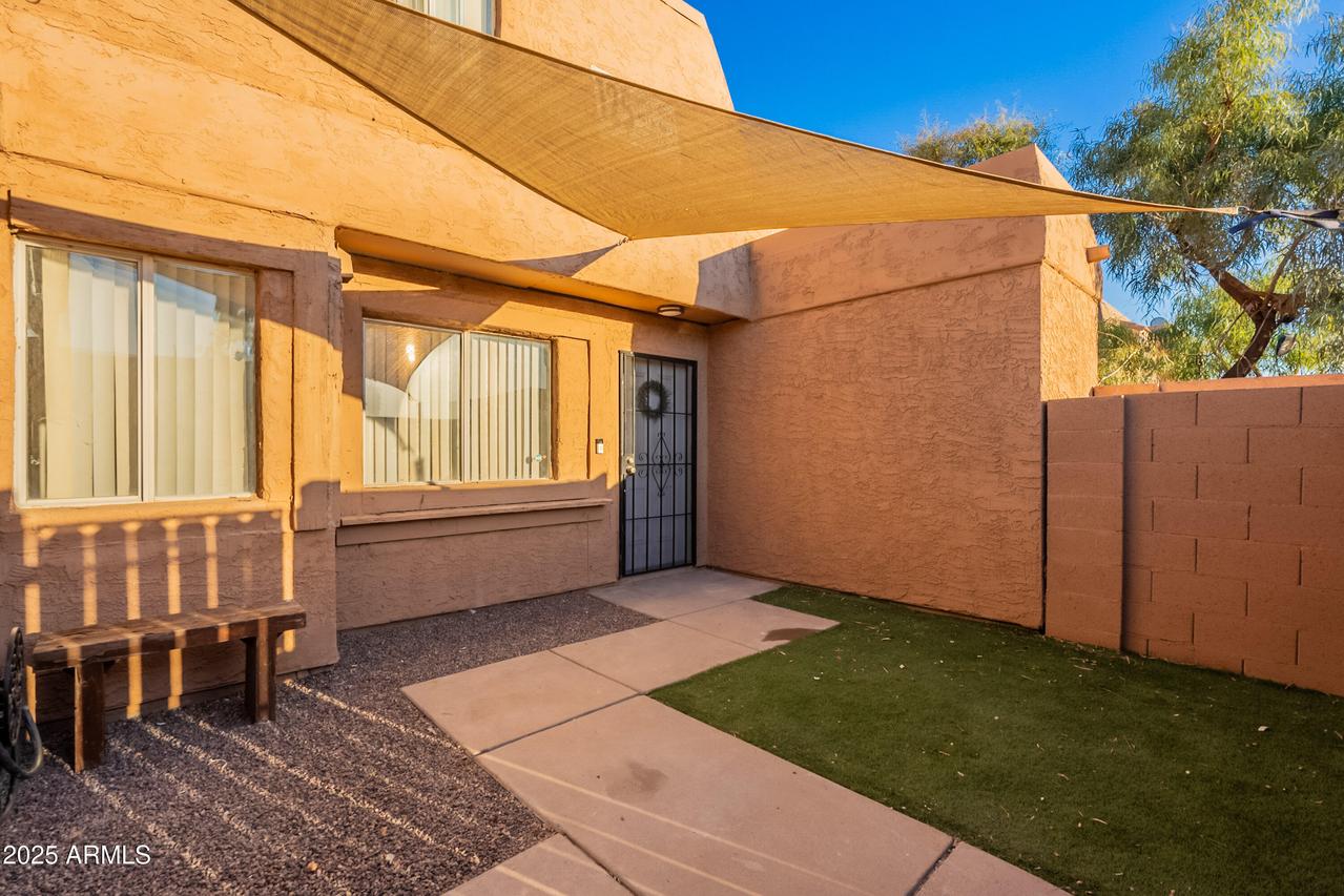 4015 S 44th St., Phoenix, AZ 85040