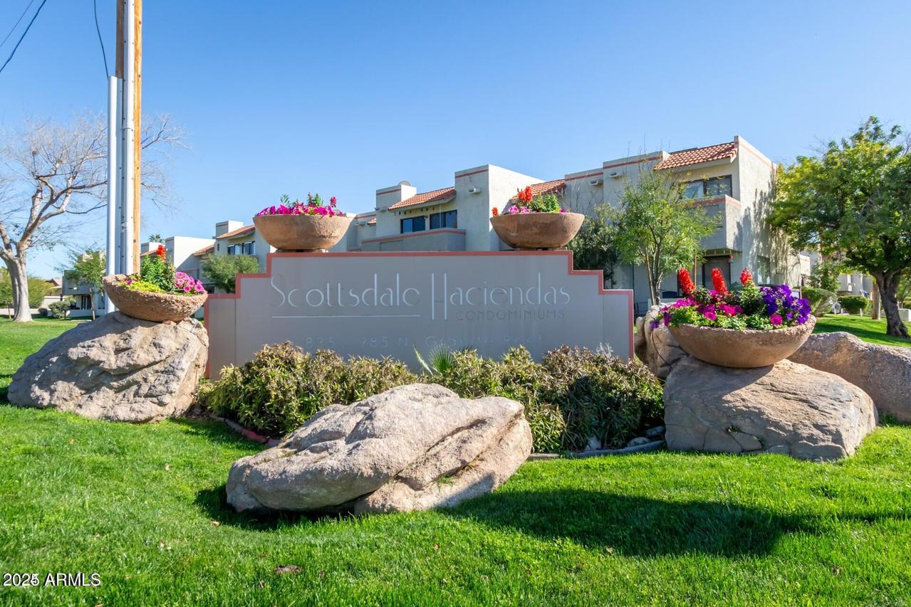 985 N Granite Reef Rd. #140, Scottsdale, AZ 85257