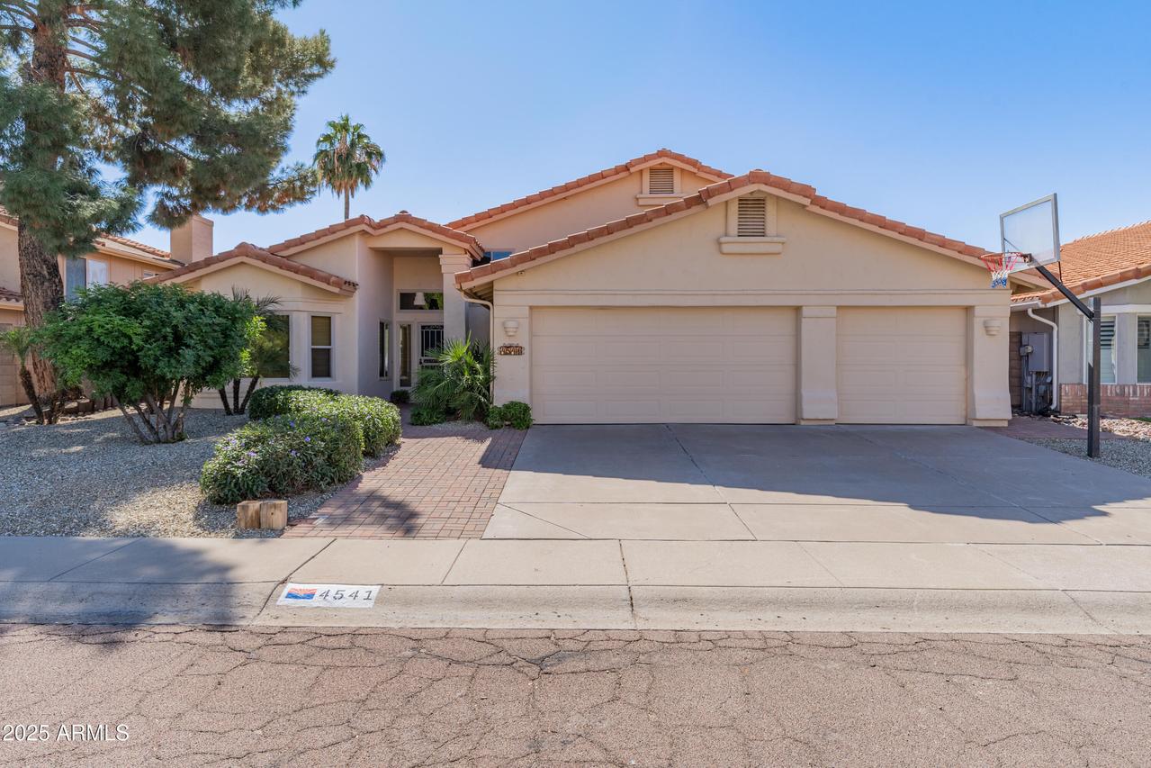 4541 E Carolina Dr., Phoenix, AZ 85032