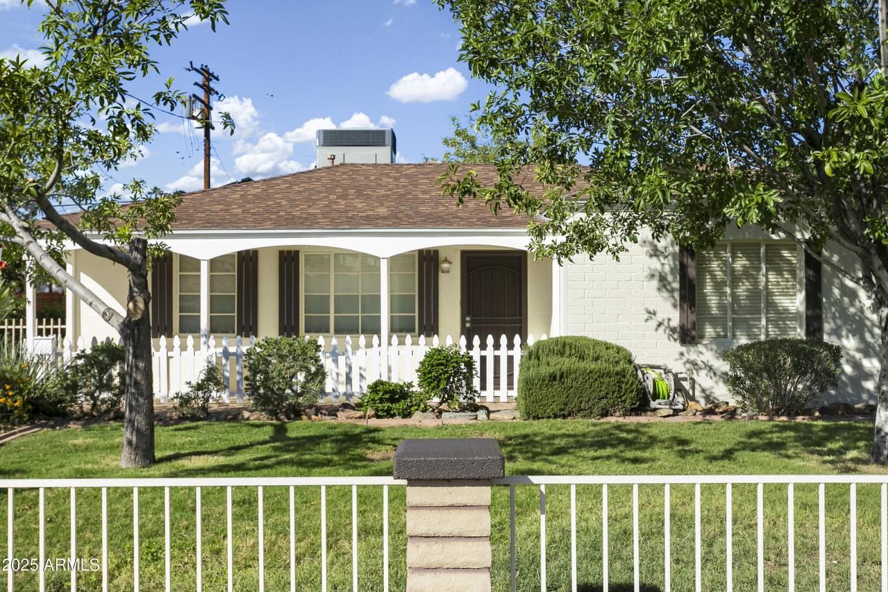 3312 N 15th Ave., Phoenix, AZ 85015