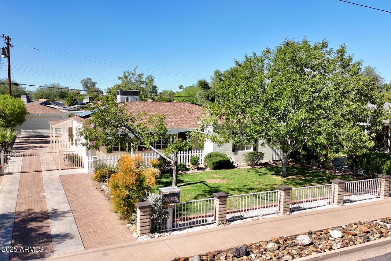 3312 N 15th Ave., Phoenix, AZ 85015