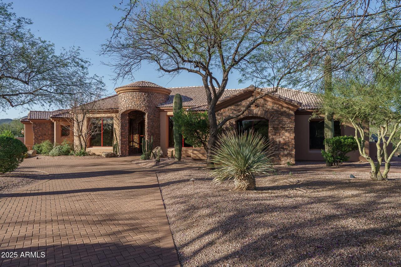 5502 E New River Rd., Cave Creek, AZ 85331