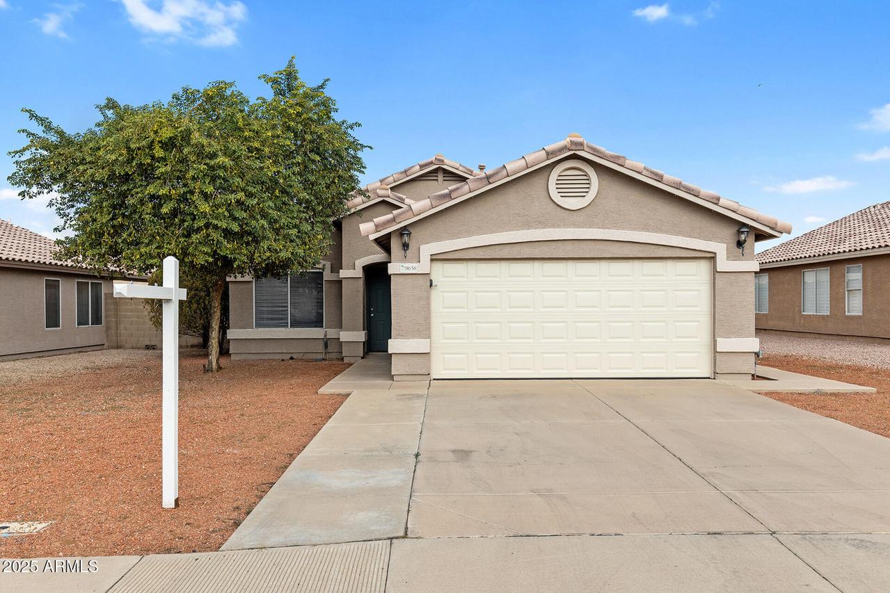 8658 E Capri Ave., Mesa, AZ 85208