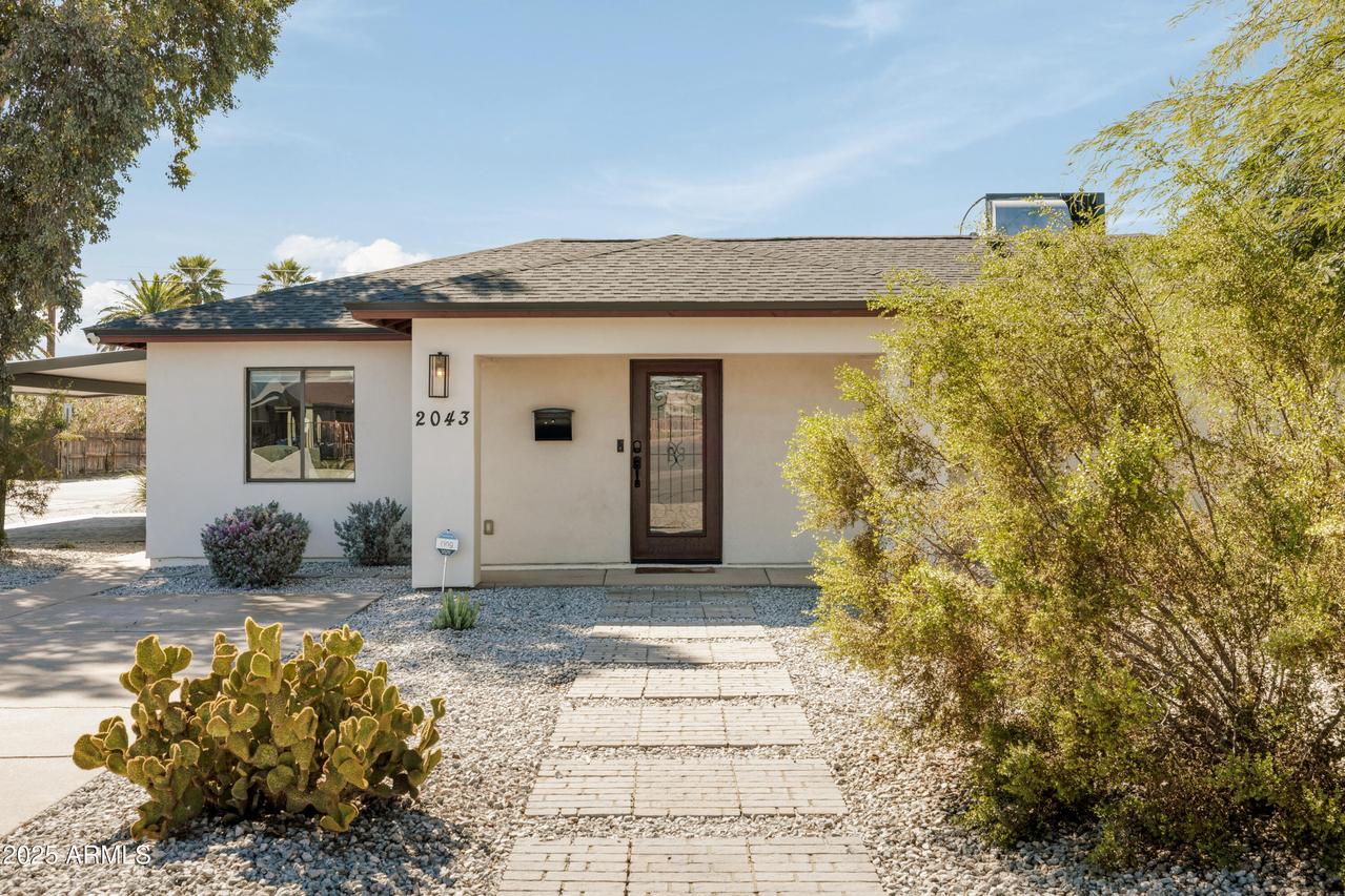 2043 E Clarendon Ave., Phoenix, AZ 85016