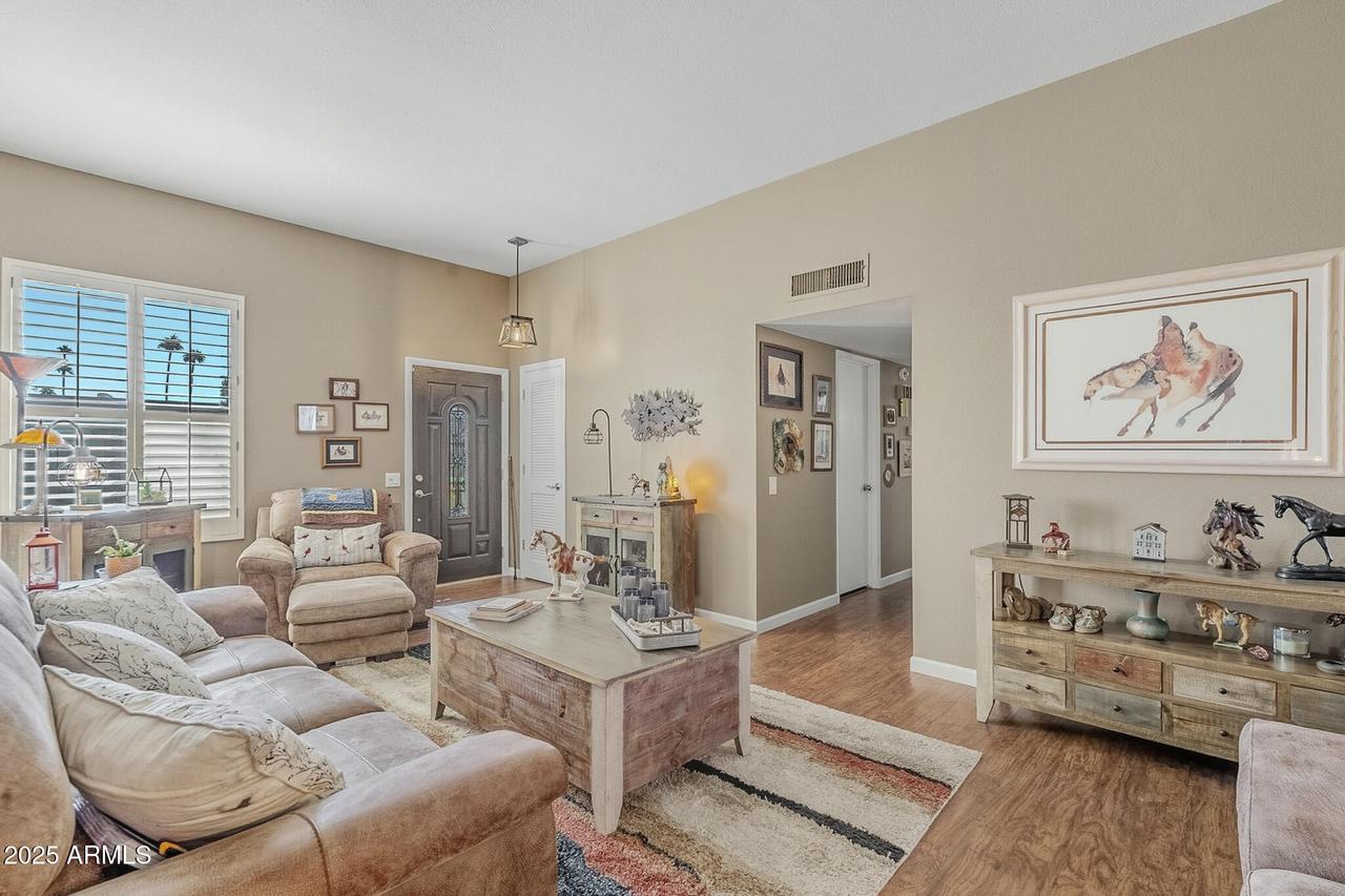 10010 W Royal Oak Rd. #R, Sun City, AZ 85351