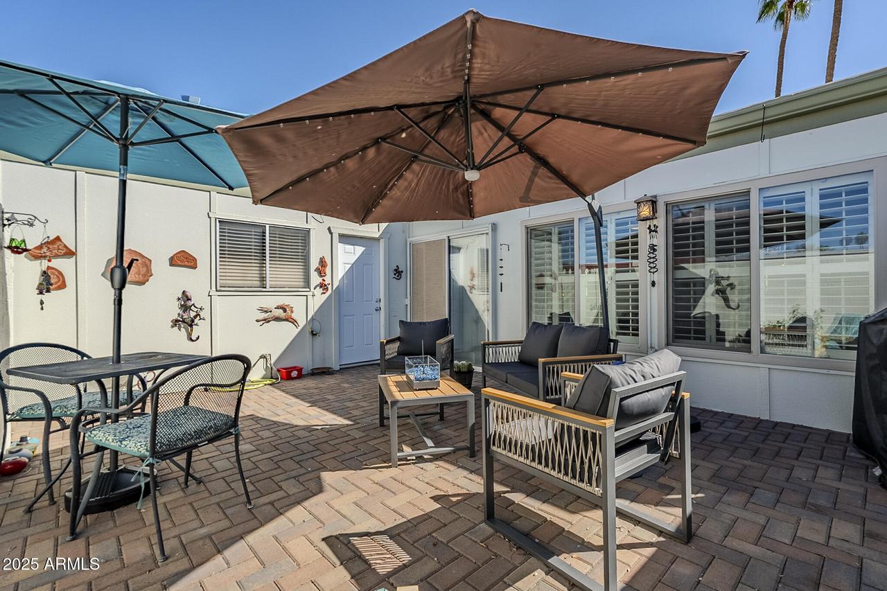 10010 W Royal Oak Rd. #R, Sun City, AZ 85351