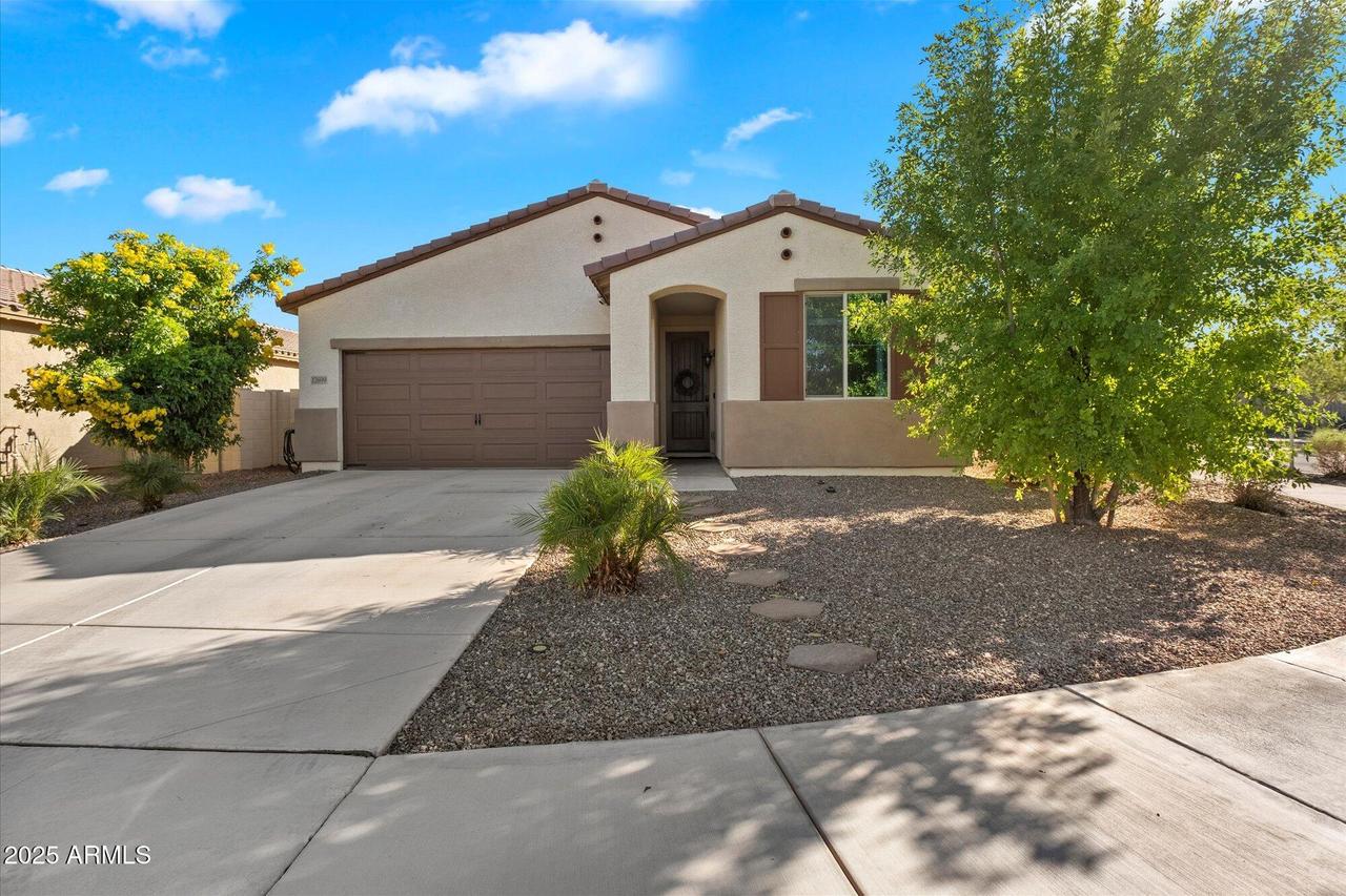 17699 W Daley Ln., Surprise, AZ 85387
