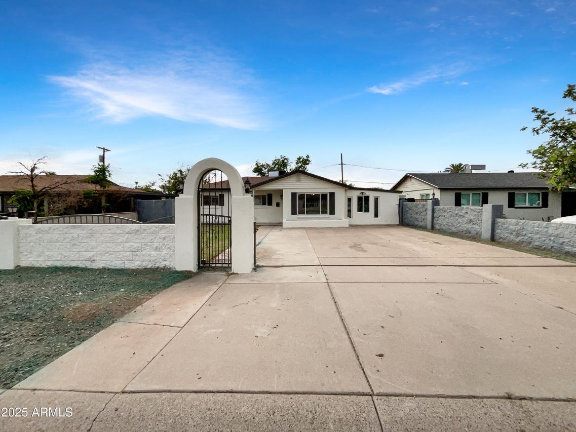 3235 E Willetta St., Phoenix, AZ 85008