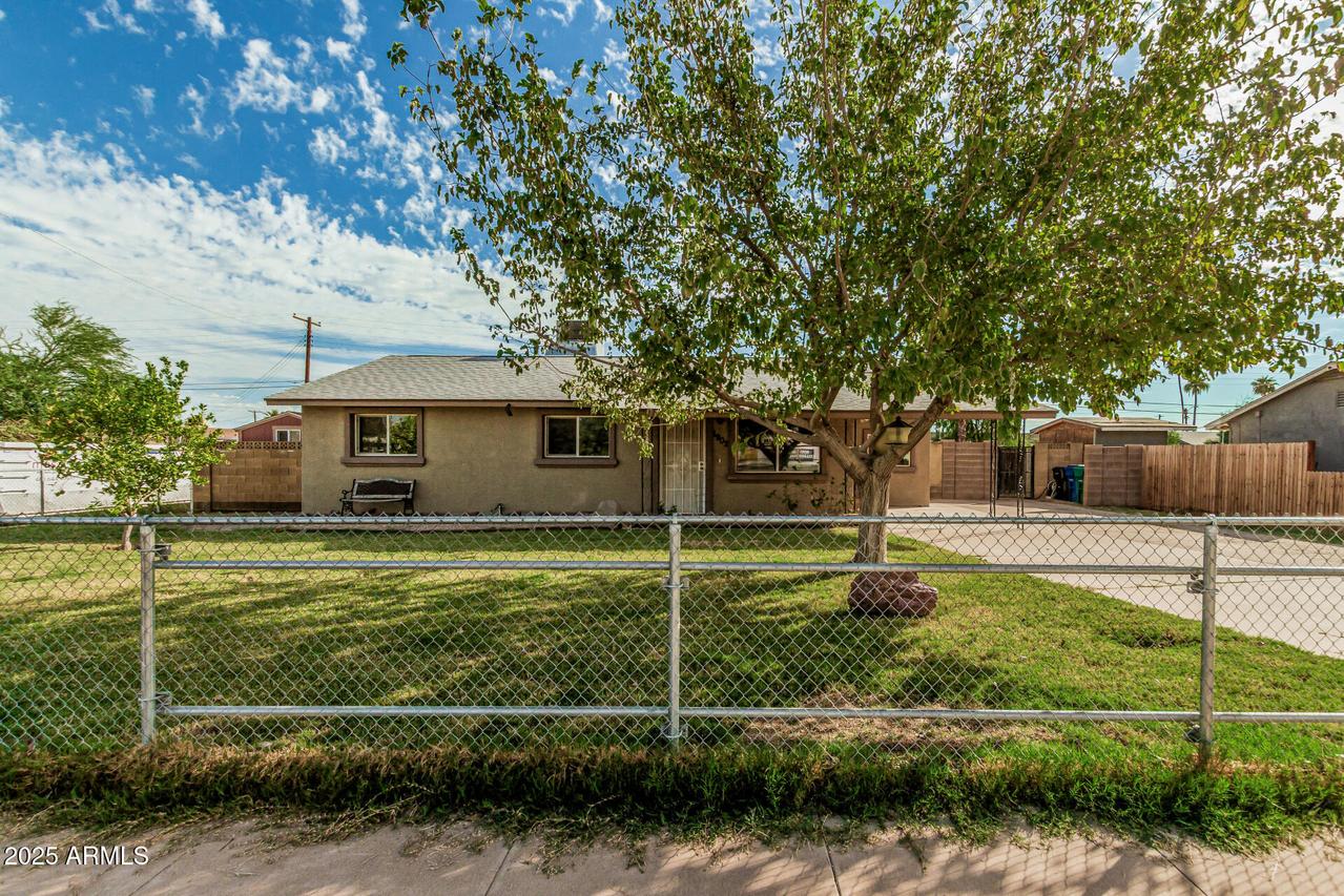 1902 N Lebaron, Mesa, AZ 85201
