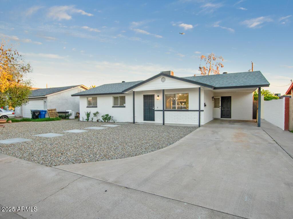 925 E 7th Dr., Mesa, AZ 85204