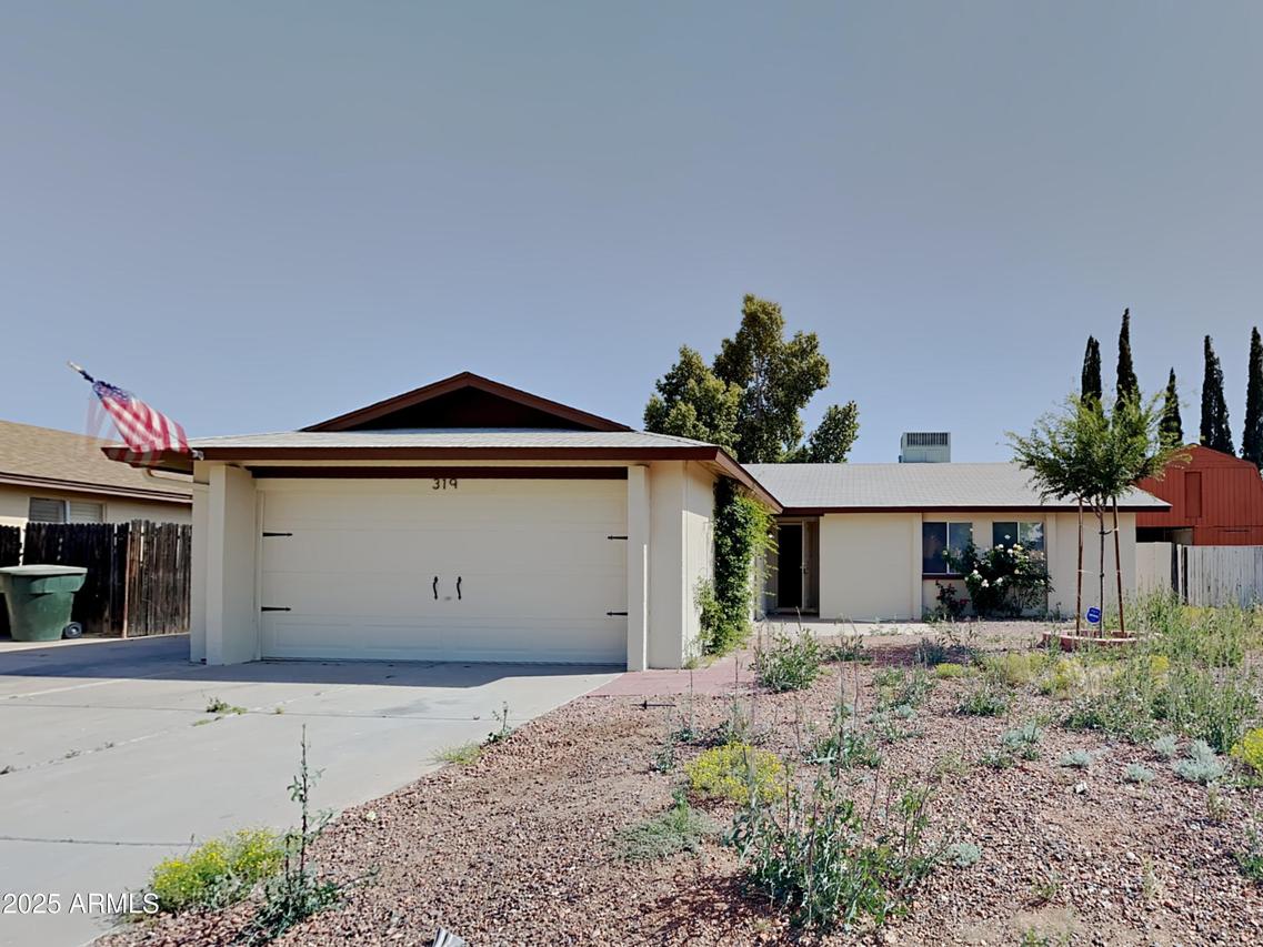 319 W Kristal Way, Phoenix, AZ 85027