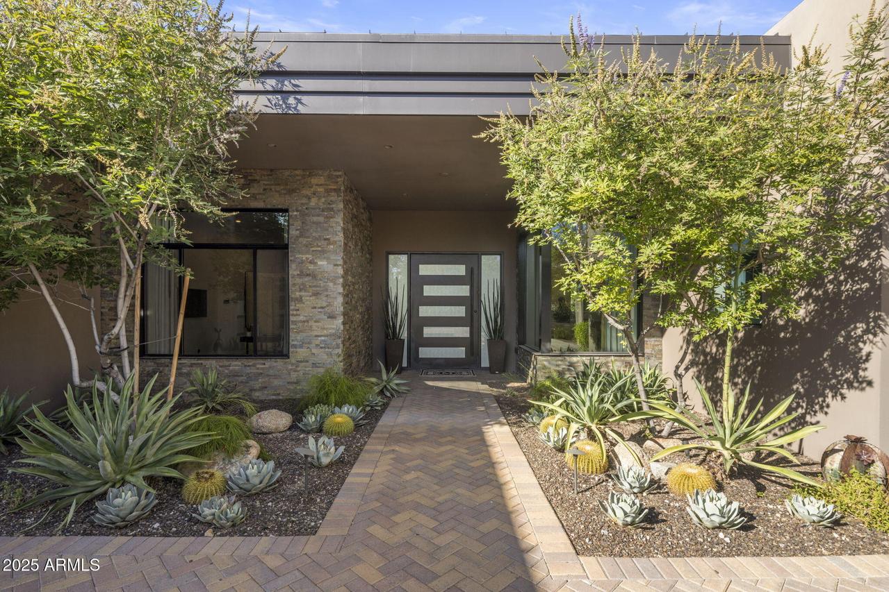 10284 E Running Deer Tr., Scottsdale, AZ 85262