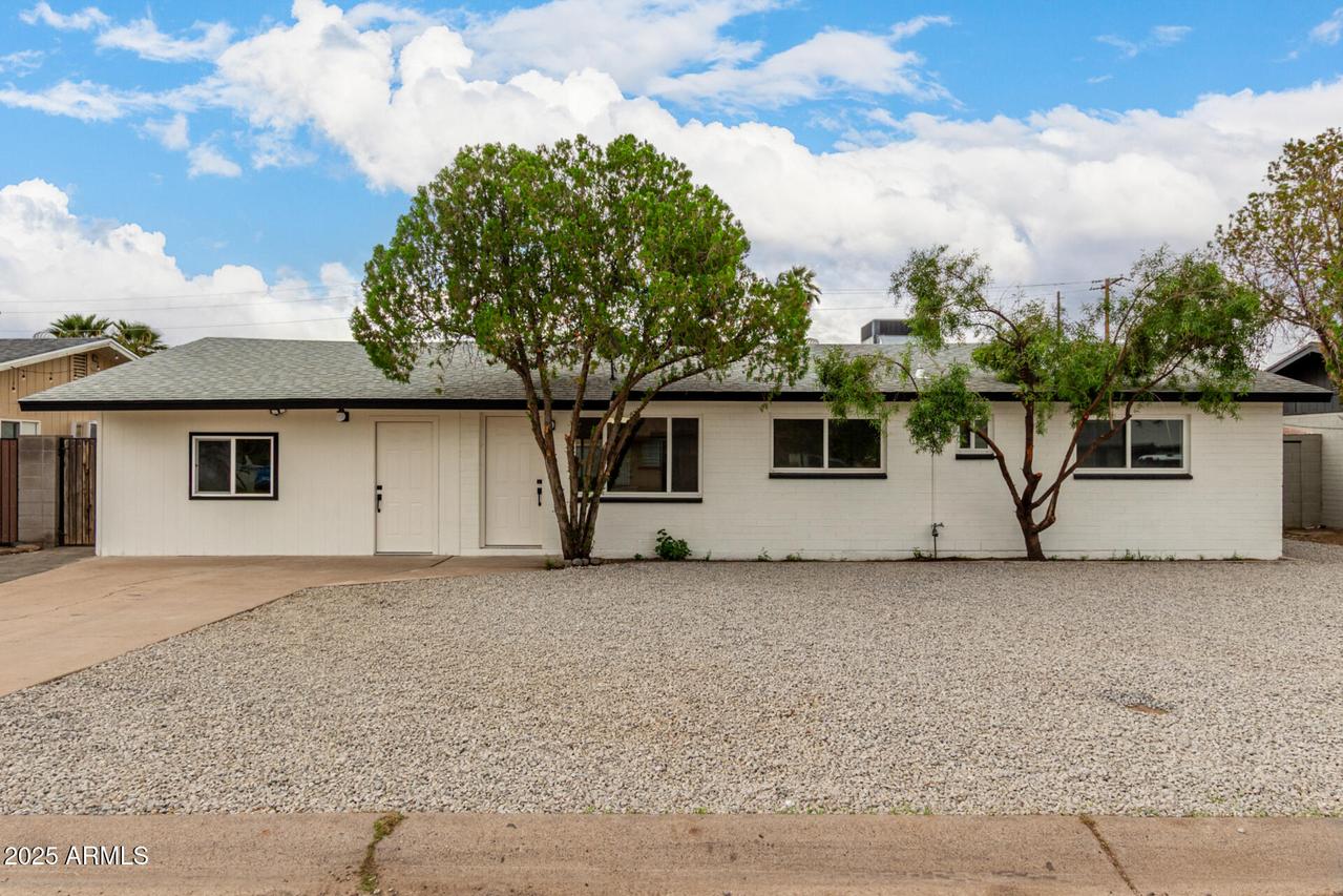 3939 W Harmont Dr., Phoenix, AZ 85051