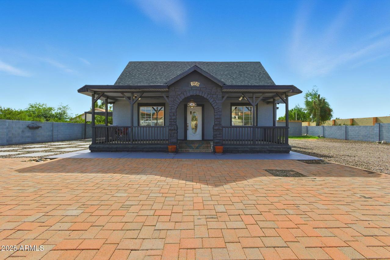 1929 E Union Hills Dr., Phoenix, AZ 85024