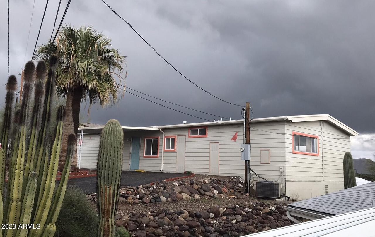 91 W Sahuaro Dr., Queen Valley, AZ 85118