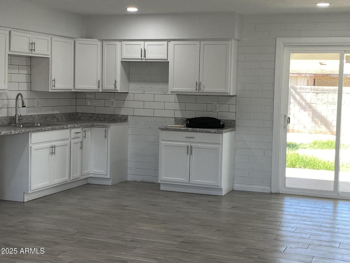 5836 N 64th Ave., Glendale, AZ 85301