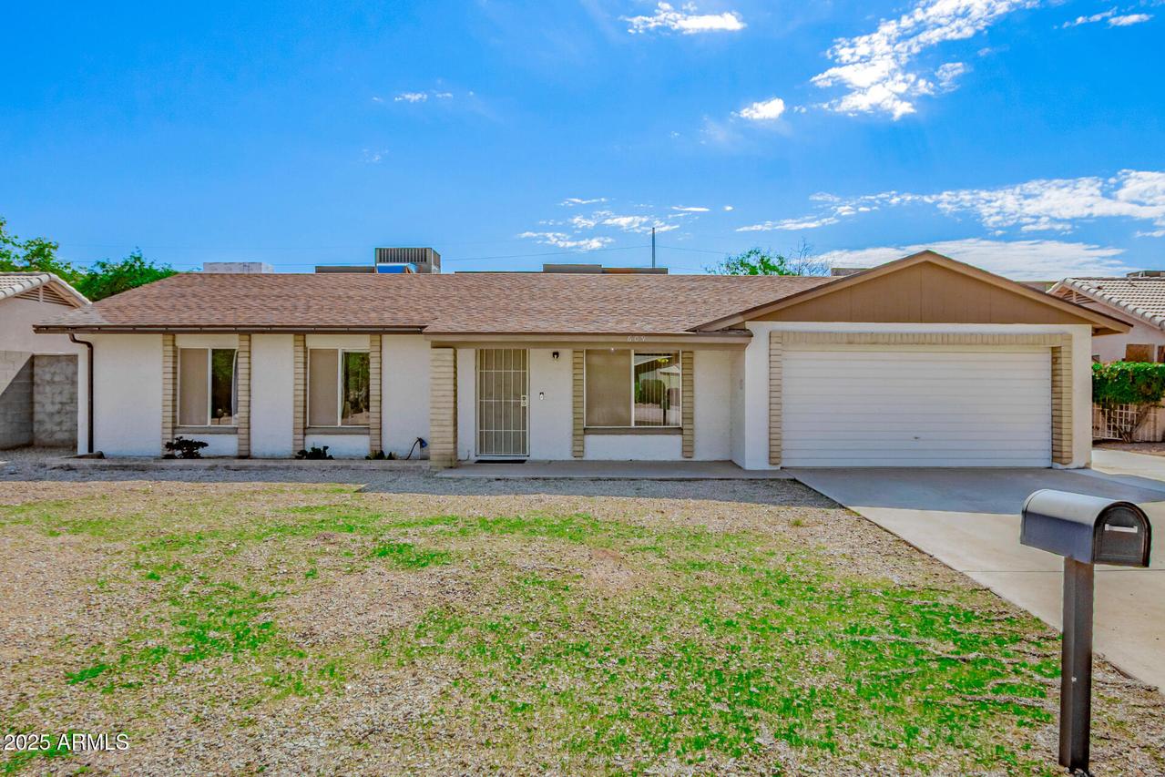 609 E Calle Chulo Rd., Goodyear, AZ 85338