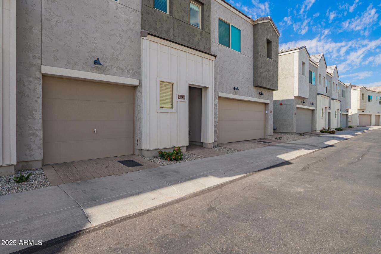 8242 N 22nd Dr., Phoenix, AZ 85021