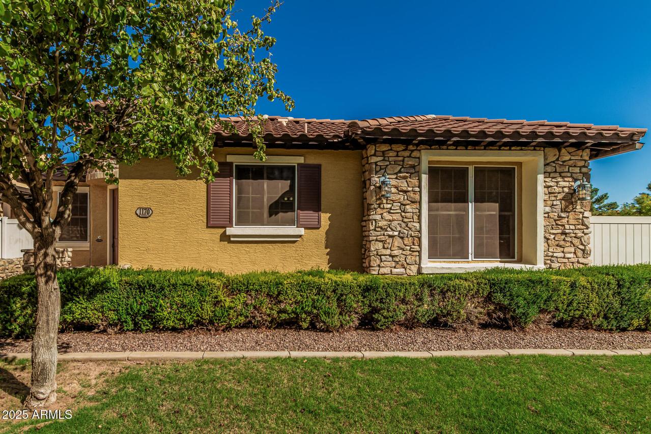 1170 S Storment Ln., Gilbert, AZ 85296
