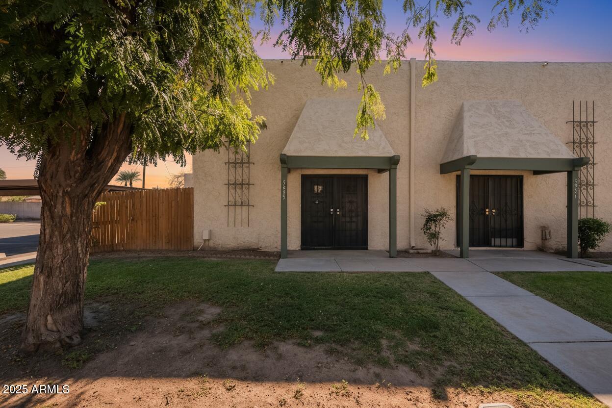 5925 W Golden Ln., Glendale, AZ 85302