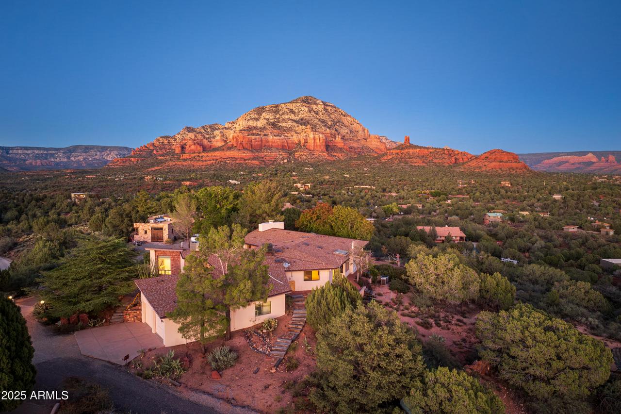50 Distant Drums Ln., Sedona, AZ 86336