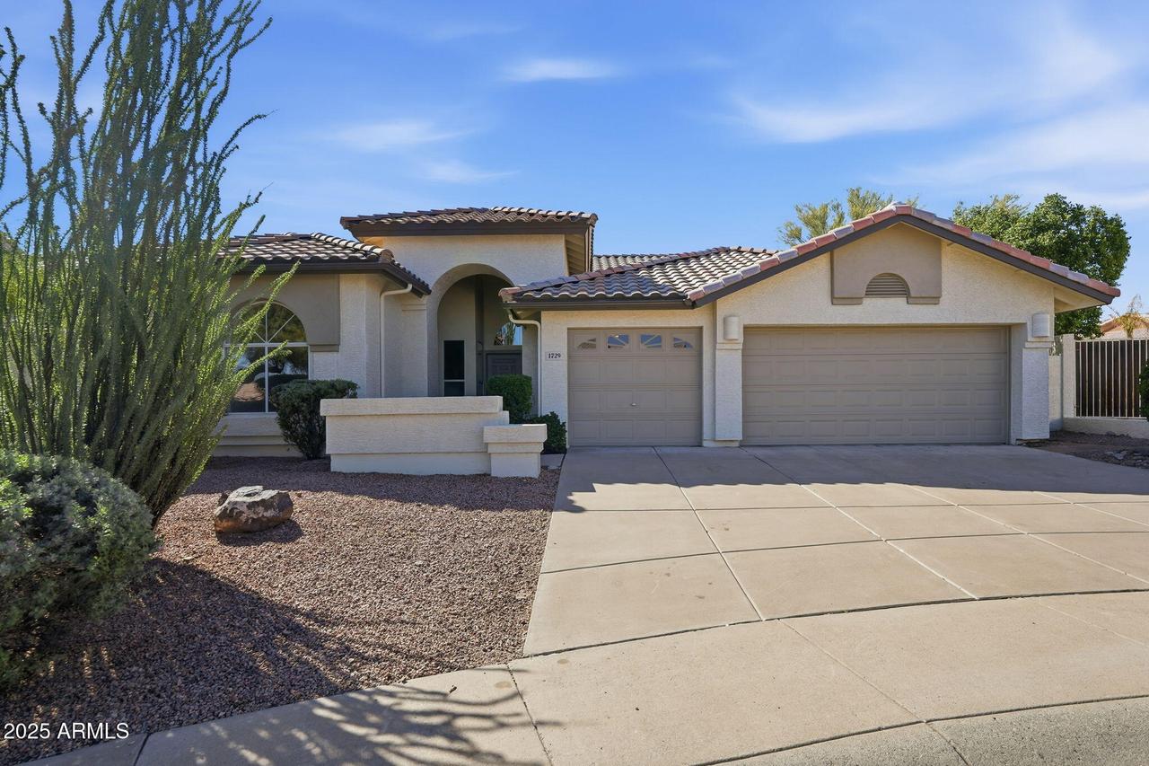 1729 E Marconi Ave., Phoenix, AZ 85022