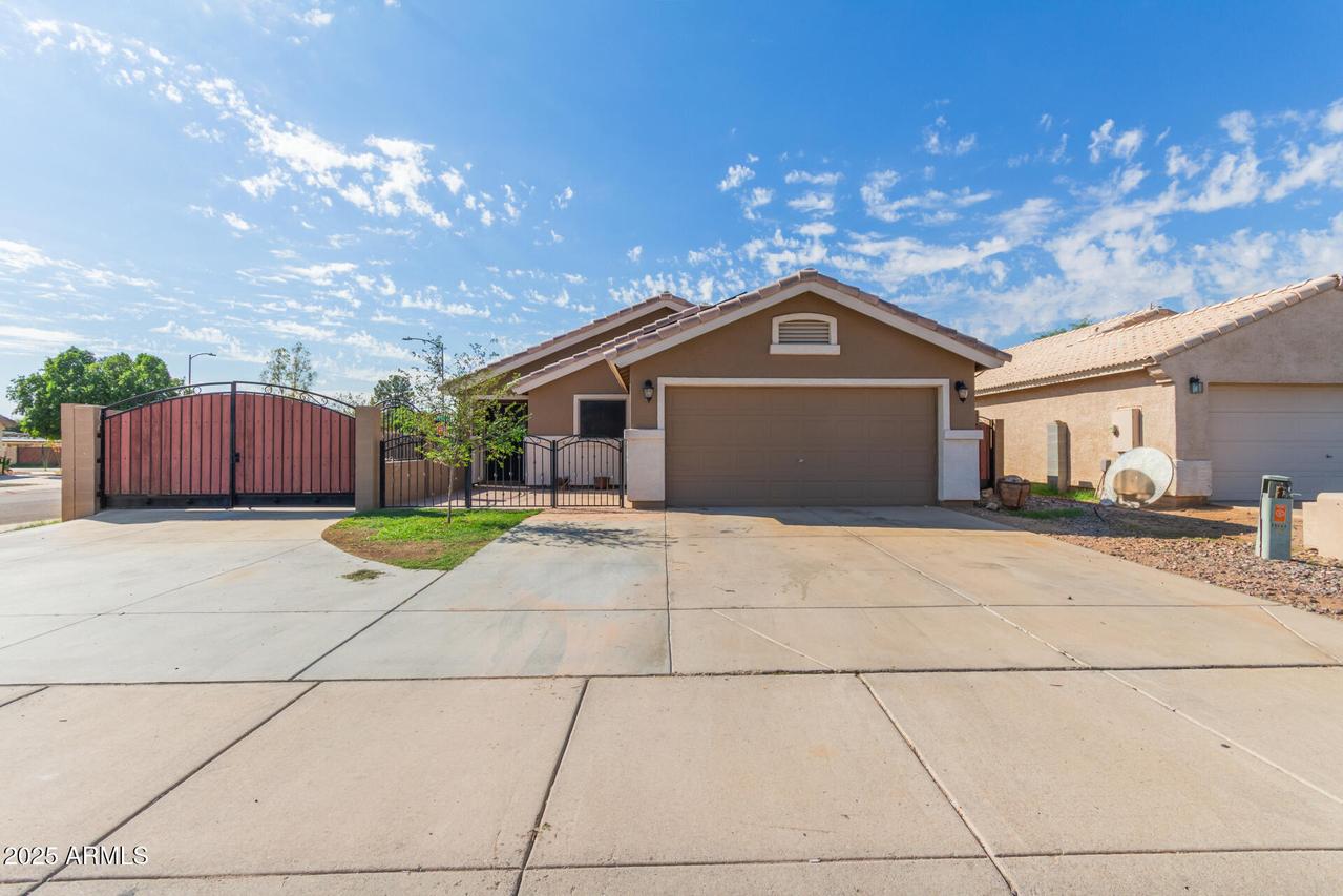 1676 N La Mora Dr., Goodyear, AZ 85338