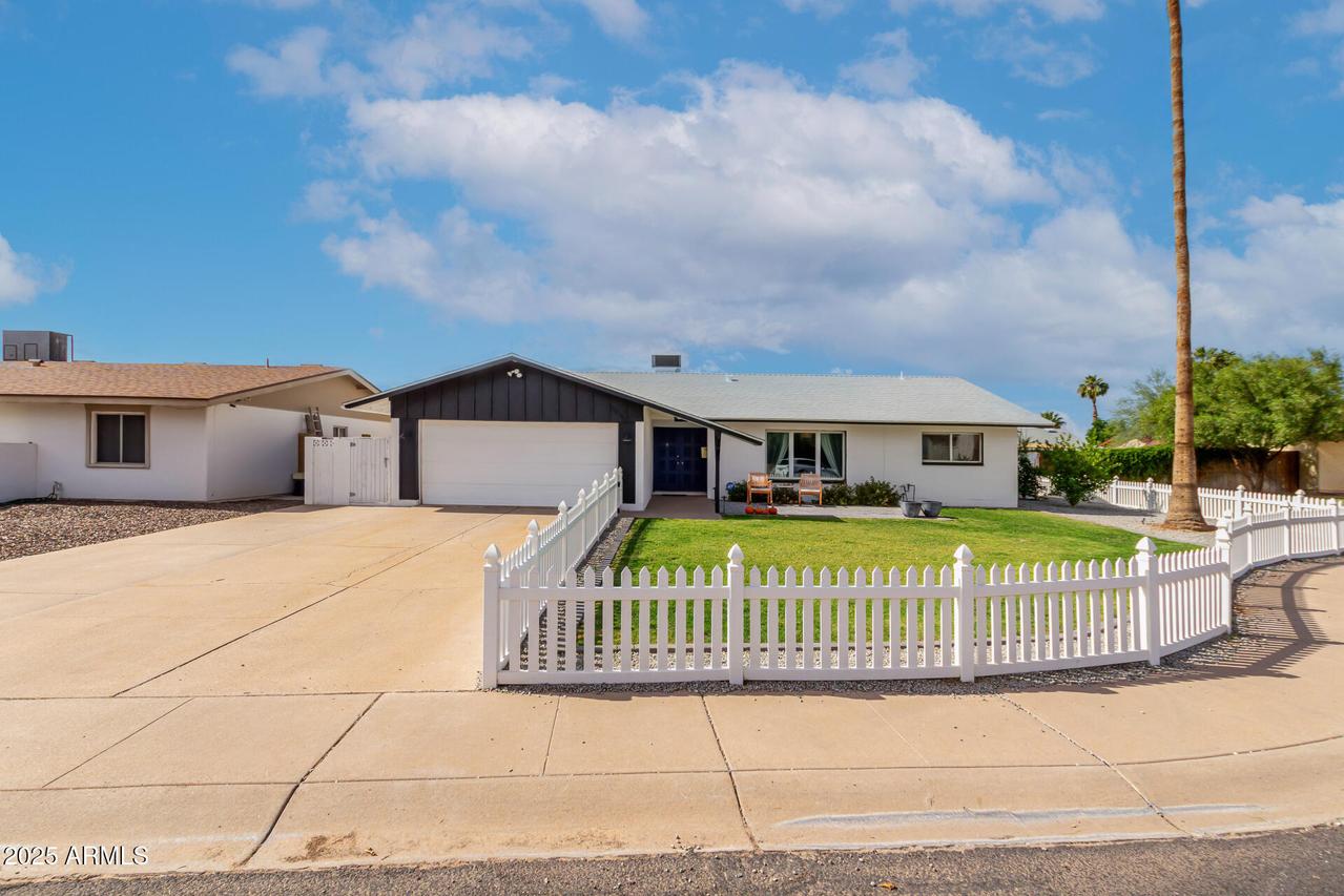 4616 S Poplar St., Tempe, AZ 85282