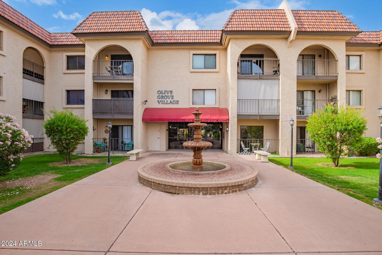 3033 E Devonshire Ave. #2036, Phoenix, AZ 85016